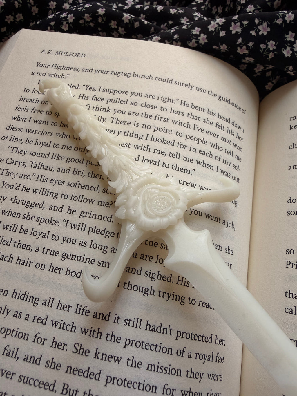 Moonlit Rose Blade | Fae Relic Decor
